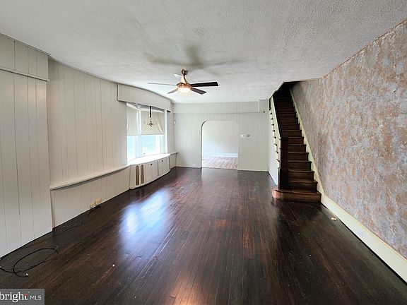 5th image of 24 Reading Ave
