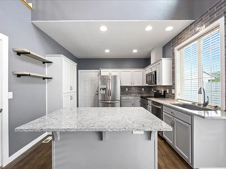 4612 Belgian Ln — Photo 11
