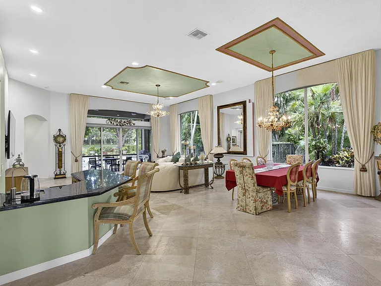 10880 Northgreen Dr — Photo 11