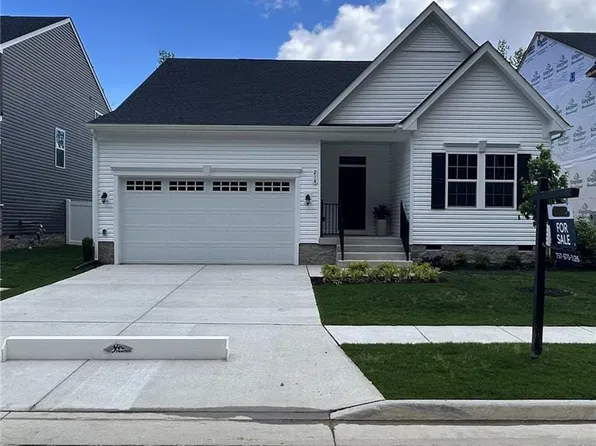 218 Legacy Blvd, Poquoson, VA 23662