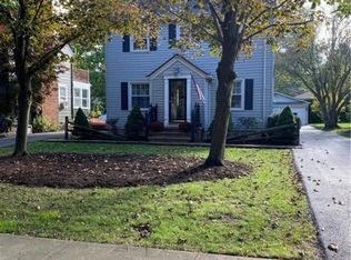 20389 Bonnie Bank Blvd, Rocky River, OH 44116