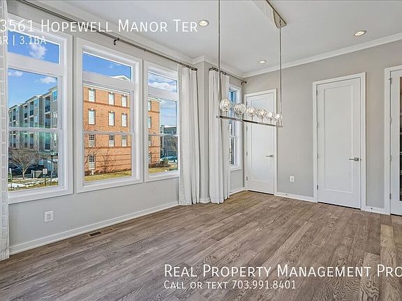 4th image of 23561 Hopewell Manor Ter