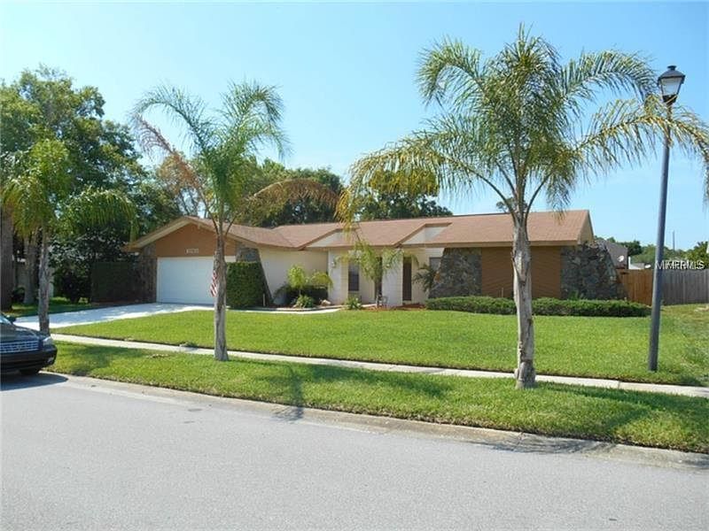 1st image of 10235 Landmark Dr