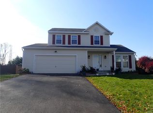 8281 Dampier Cir, Liverpool, NY 13090