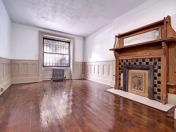 2nd image of 174 Lefferts Pl
