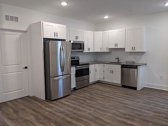 4th image of 3501 Haverford Ave APT 2