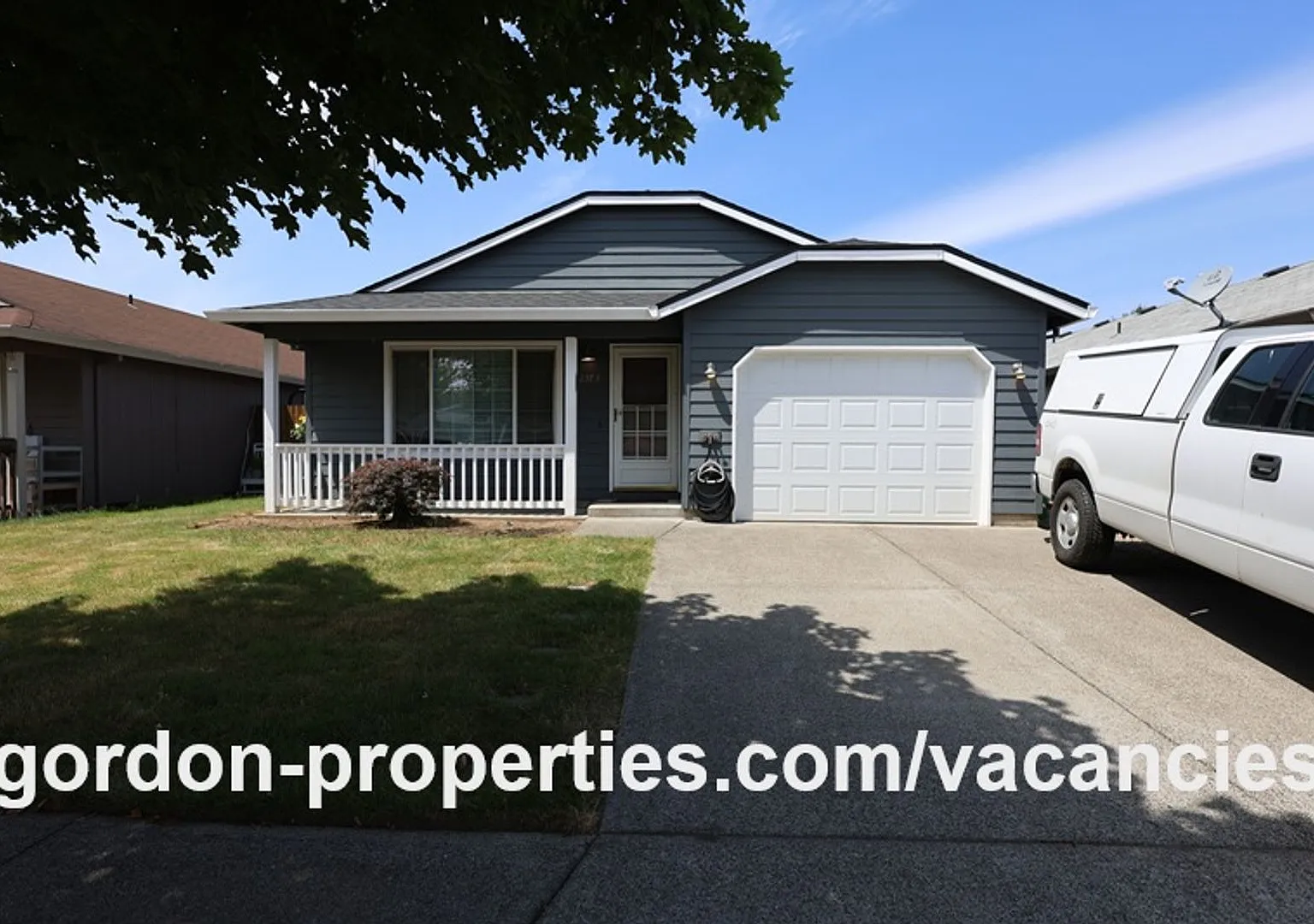 NW Stanley Ave - Gresham single level home with attached garage — Photo 1