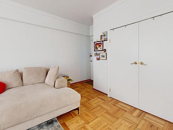 4th image of 1711 Massachusetts Ave NW #301