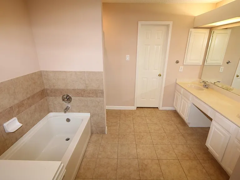 12510 Sableleaf Dr — Photo 13