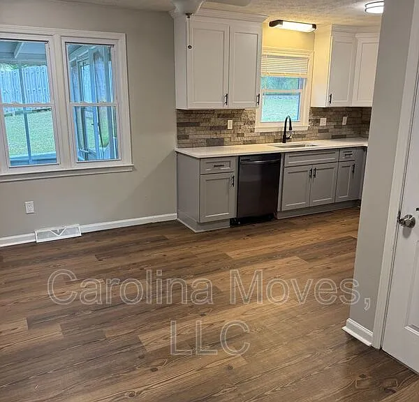 102 Haven Rst — Photo 6