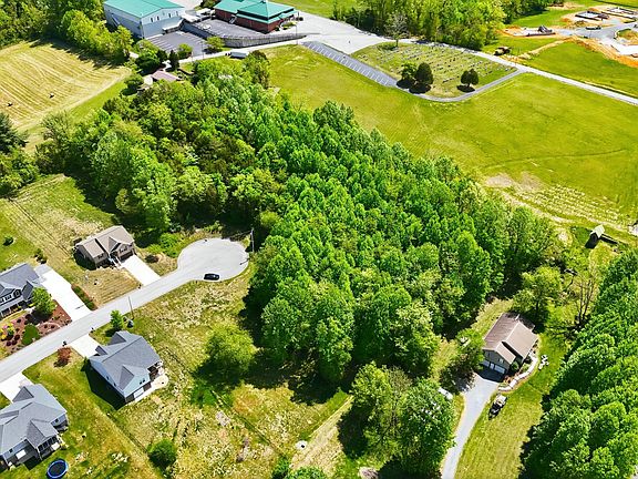 2nd image of 2445 Poplar Ridge Ct