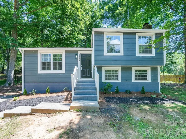 8424 Othello Pl, Charlotte, NC 28227