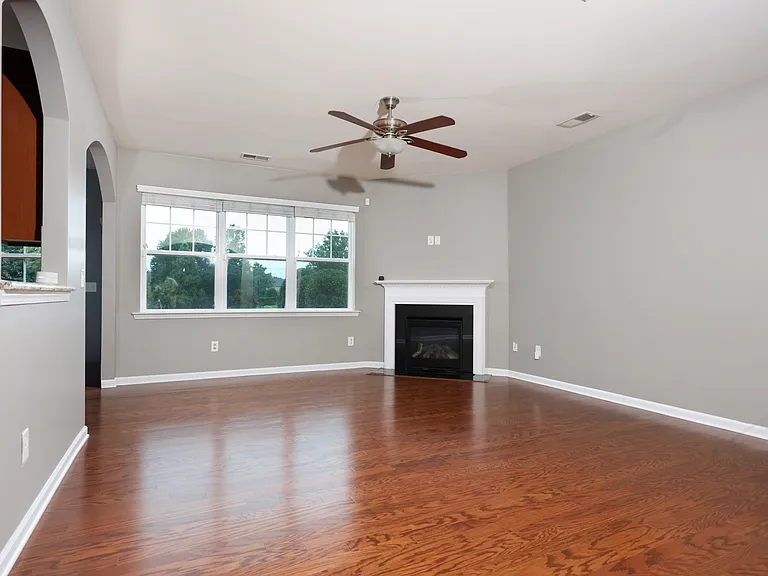3720 Franklin Meadows Dr — Photo 5