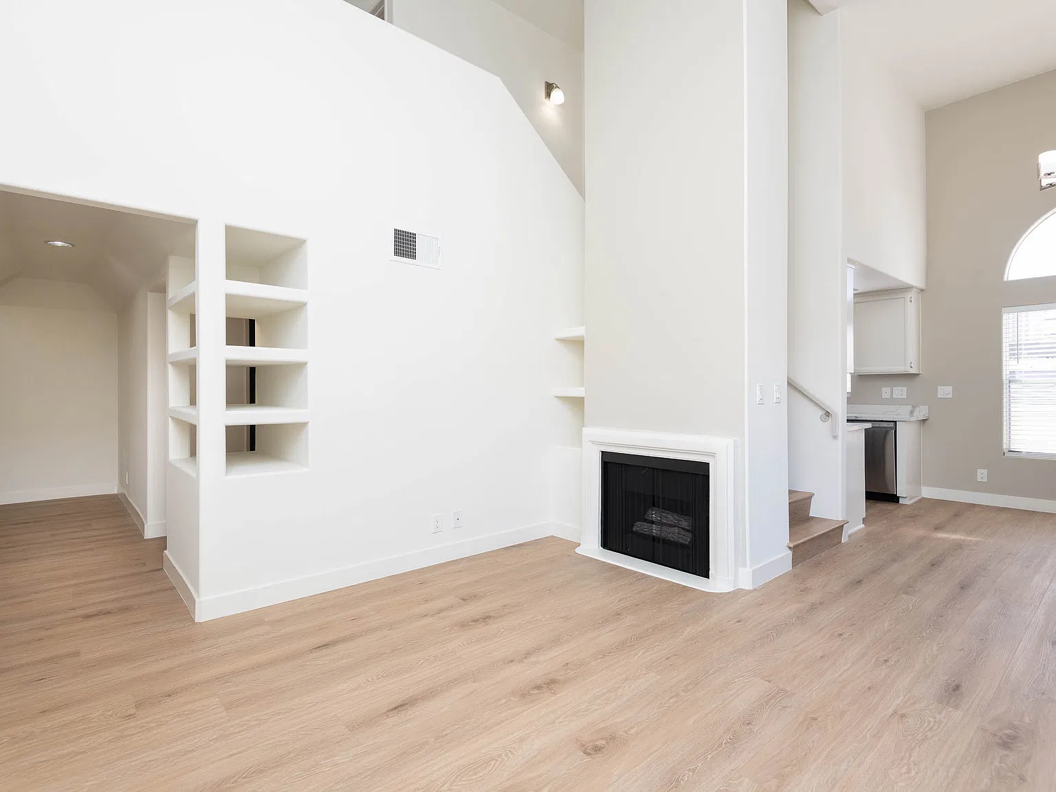 2 bed, 1240 sqft, $4,395 — Photo 1