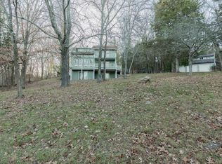 360 Somerset Dr, Villa Ridge, MO 63089