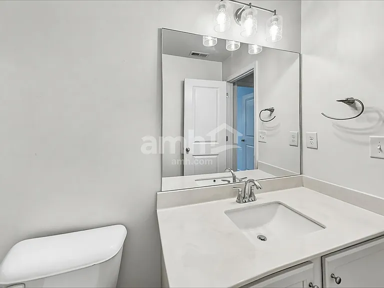 516 Woodall Rd — Photo 14