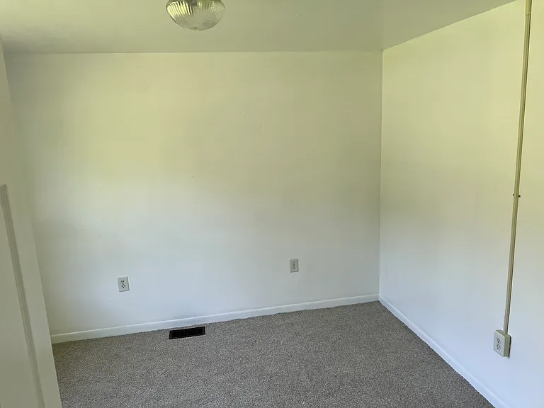 243 Coddington Rd — Photo 7