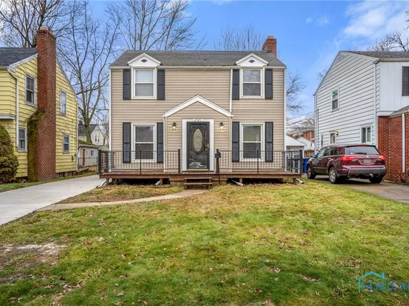 2727 Sherbrooke Rd, Toledo, OH 43606