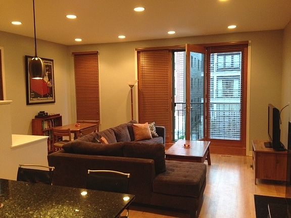 5th image of 860 N Paulina St #2