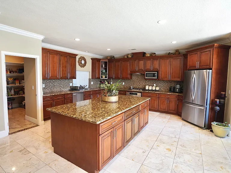 3708 Gouda Ln — Photo 7