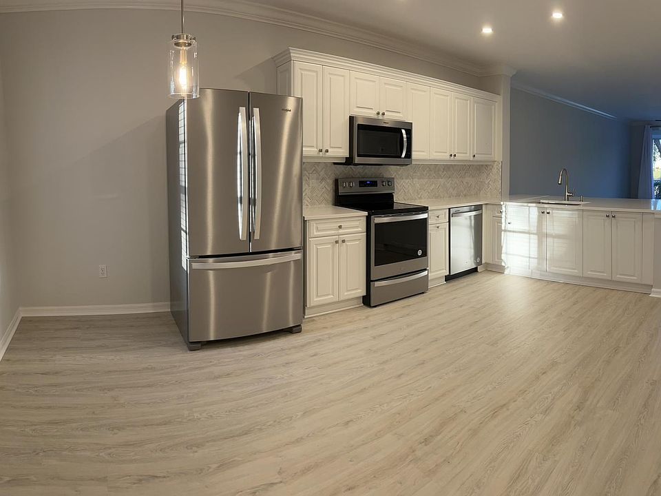 1st image of 2516 Orchid Bay Dr APT 102