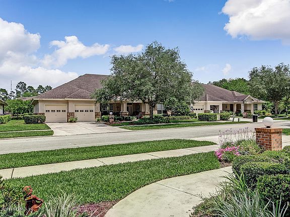 5th image of 4544 Silver Berry Ct