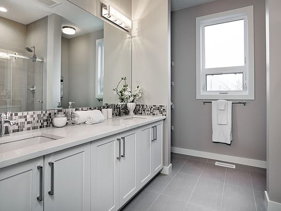 2nd image of 4410 University Ave NW #6IEB7T