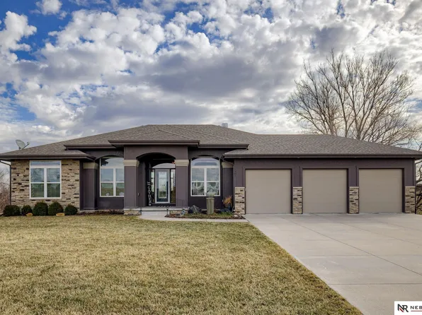 12307 N 69th St, Omaha, NE 68152