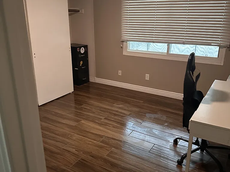 1825 E Fremont Dr — Photo 9