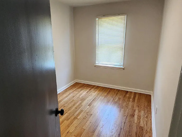 509 Ballman Ave — Photo 4