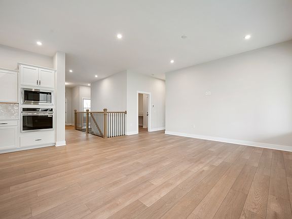 5th image of 19510 Wood Farm Pl