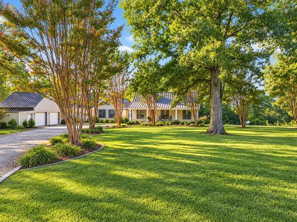 2535 County Farm Rd, Tuscumbia, AL 35674