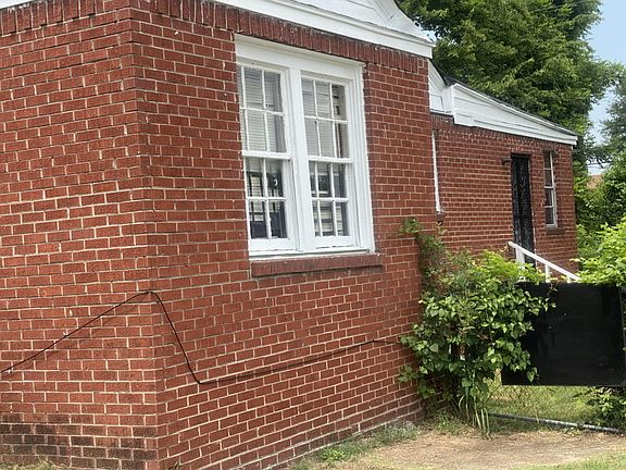 2nd image of 294 W Burdock Ave