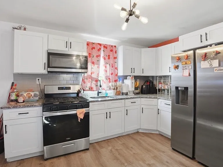 28 Warnock St #2 — Photo 9