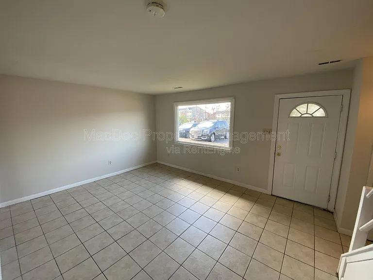 623 Anvil Rd — Photo 3