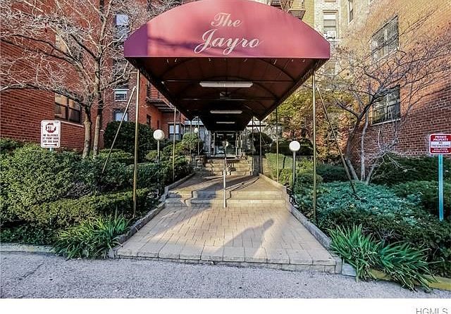 555 Bronx River Road is a well maintained, fiscally sound complex, with security cameras throughout and beautifully landscaped.