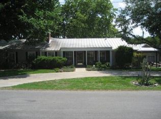 705 W Goodwin Ave, Victoria, TX 77901