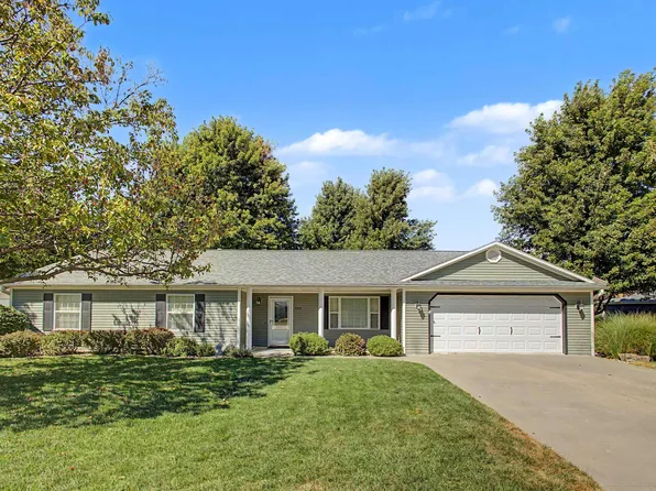 3842 Fox Ridge Dr, Manhattan, KS 66502