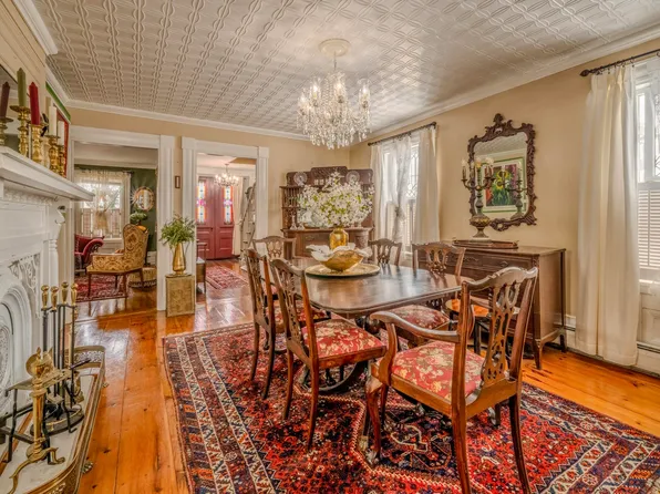 18 Waldo Avenue, Belfast, ME 04915