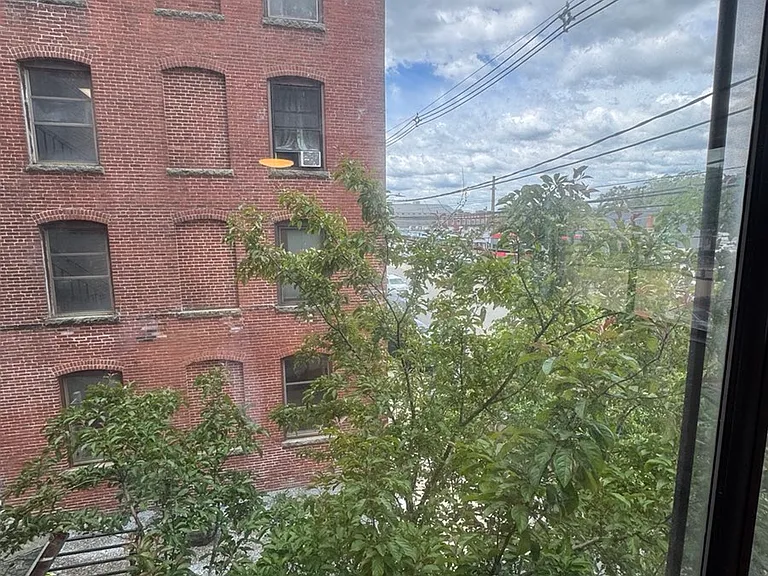 64 Foster St — Photo 11
