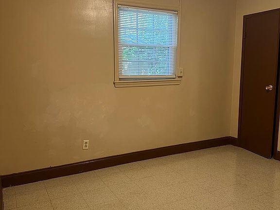 5th image of 1203 Waddell Ave
