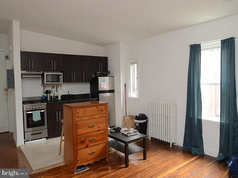 2124 Spruce St #3R — Photo 4