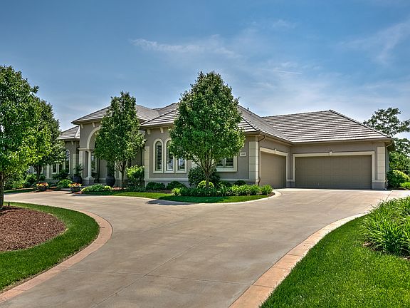 3rd image of 13515 Paul Cir
