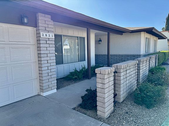 3rd image of 2821 E Paradise Dr