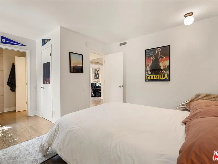 4927 Bellaire Ave — Photo 27