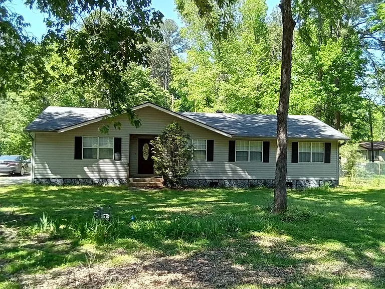 436 E McKinley Ave — Photo 1