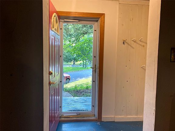 3rd image of 335 Park Circle