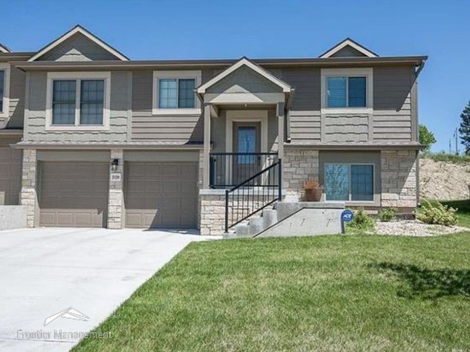 1st image of 2120 Little Kitten Ave