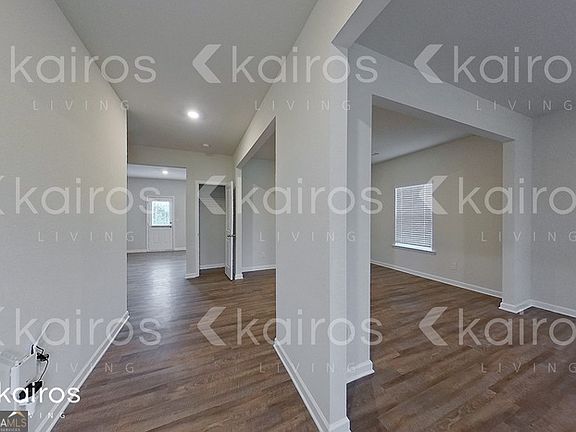 3rd image of 3543 Bridgewood Dr