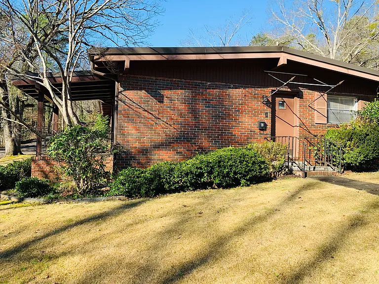 3930 Montclair Rd — Photo 21